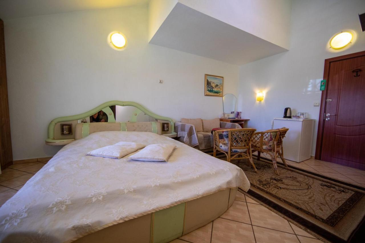 Elizabeth Guest house